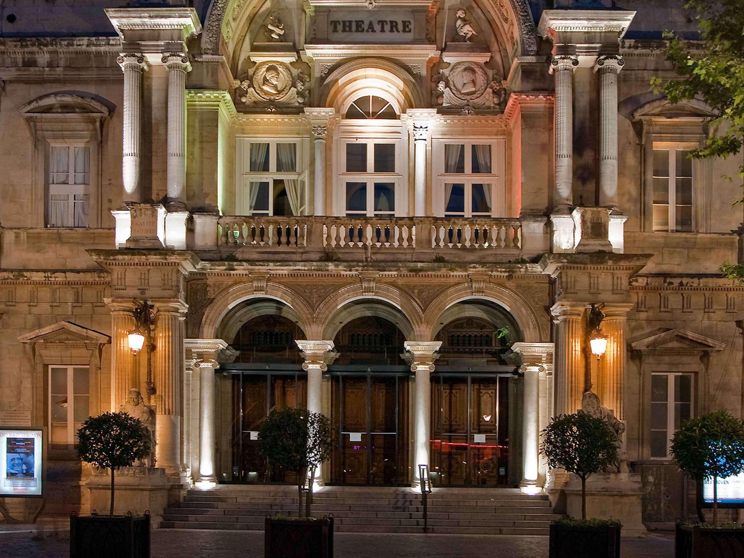 Hotel Mercure Avignon Centre Palais Des Papes Exterior foto